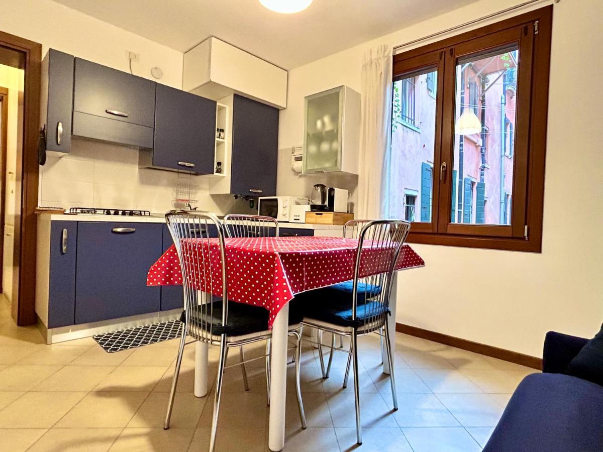 Central Flat Romantic Domus Remedio Венеция Экстерьер фото