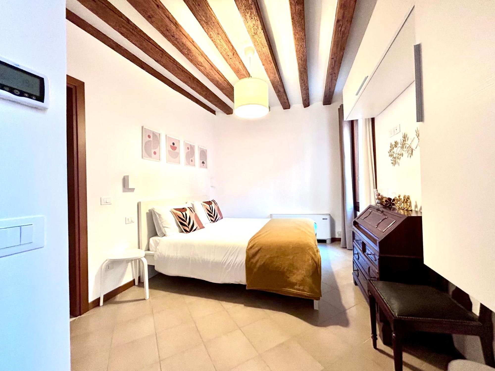 Central Flat Romantic Domus Remedio Венеция Экстерьер фото